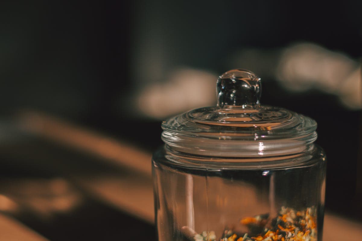 How to Store Shilajit: Temperature, Shelf Life, and Travel Rules